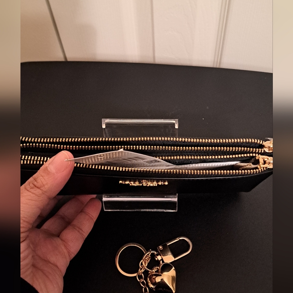 Kate Spade Black Double compartments Wristlet NWT with Gold Heart Keychain NWOT - Picture 2 of 6